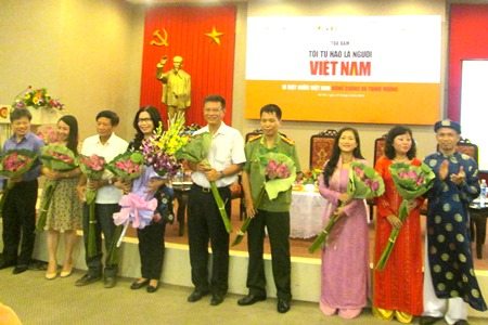 Hơn 30 tác giả cùng viết sách về lòng tự hào dân tộc Việt Nam