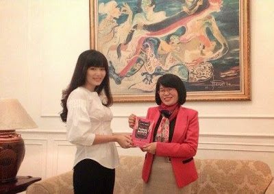 Hoa hậu Thu Thủy tham dự talk show “Phụ nữ thông minh phải biết tiêu tiền”